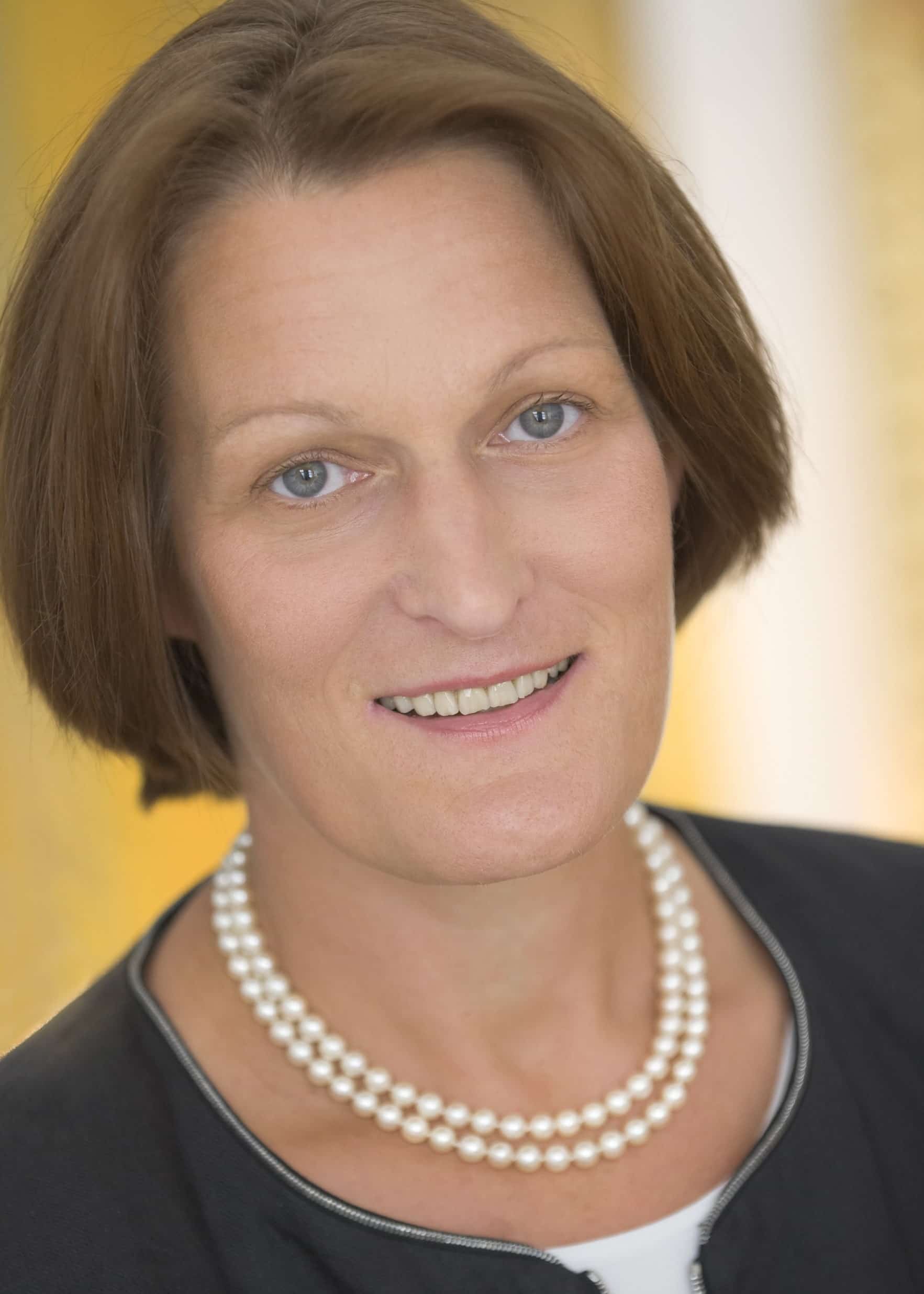 Dr. Eva Schwarz